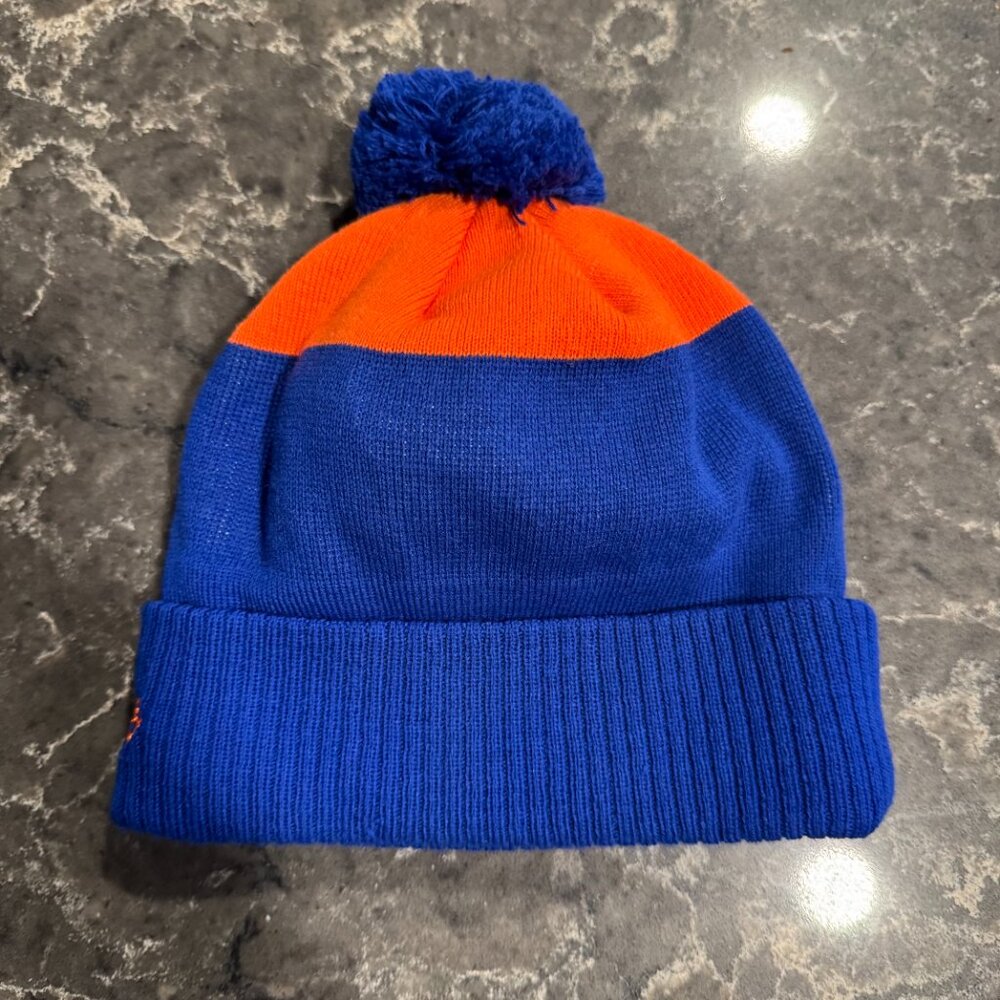 NWOT New Era NBA New York Knicks Bobble Beanie - Picture 3 of 6